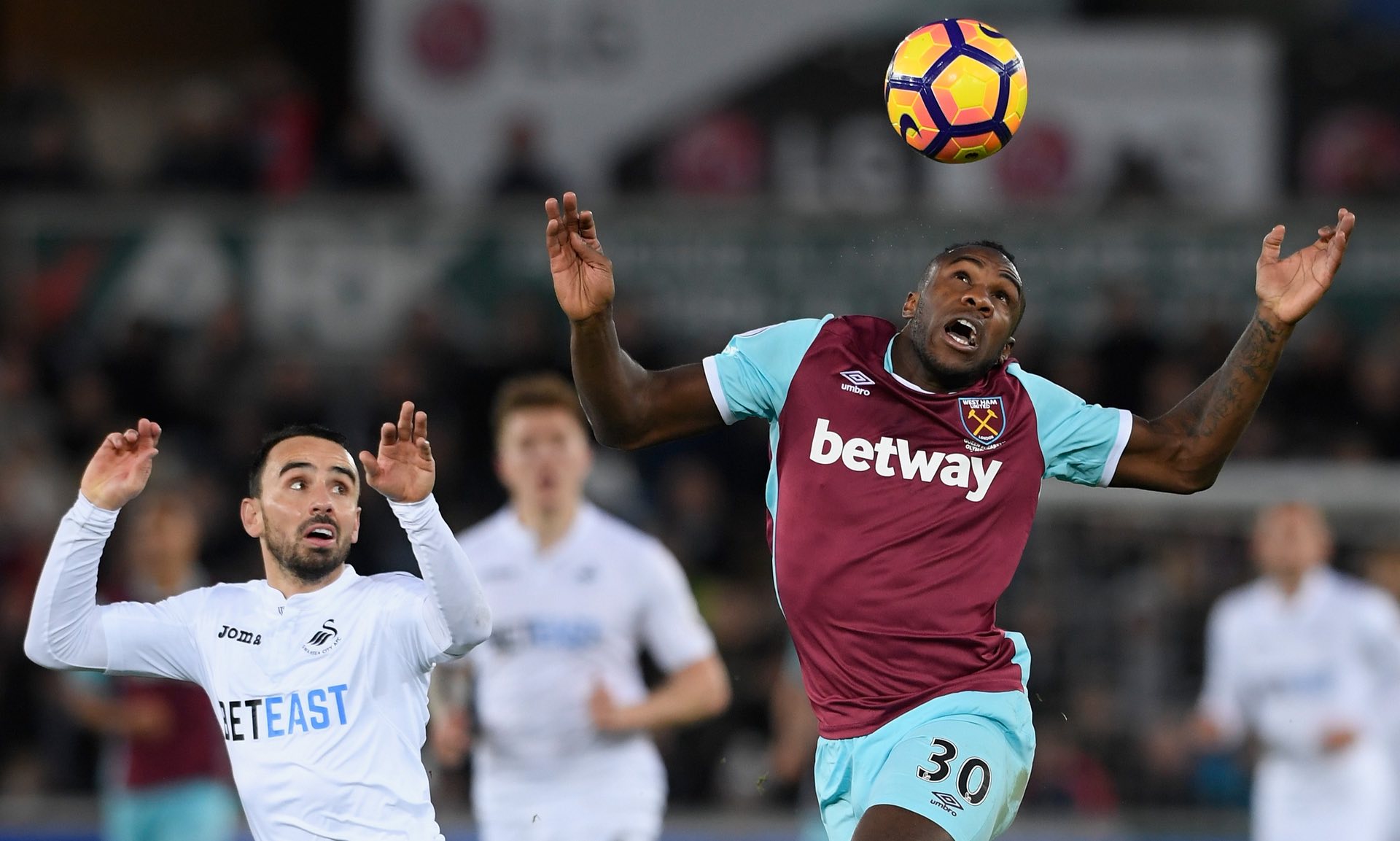 塞斯科明确表示只想加盟曼联，正等待俱乐部达成协议.