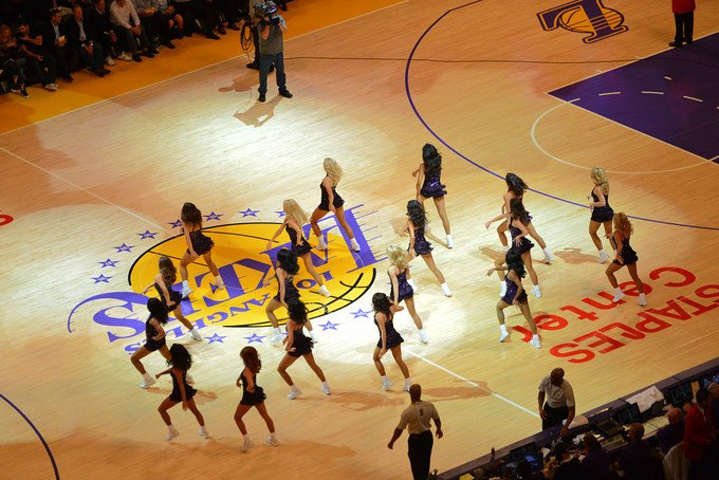 的校队凭借 的校队凭借