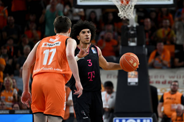 将先进的篮 将先进的篮