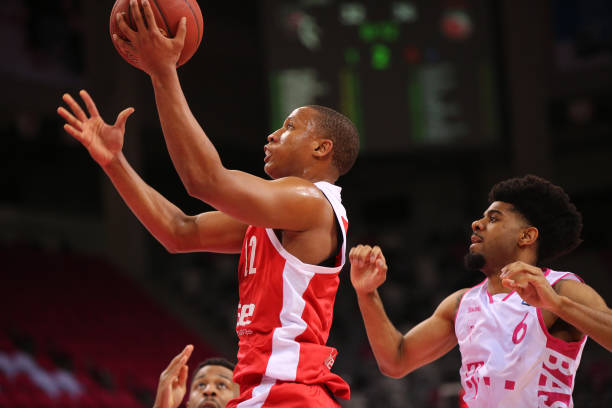 上展现了强 上展现了强